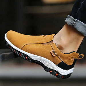 New Men Slip on Hiking Shoes PU Leather Climbing Footwear Male Outdoor Light Soft Rubber Sole Jogging Trekking Walking Sneakers