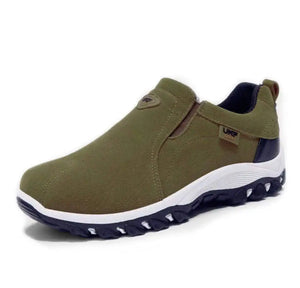 New Men Slip on Hiking Shoes PU Leather Climbing Footwear Male Outdoor Light Soft Rubber Sole Jogging Trekking Walking Sneakers